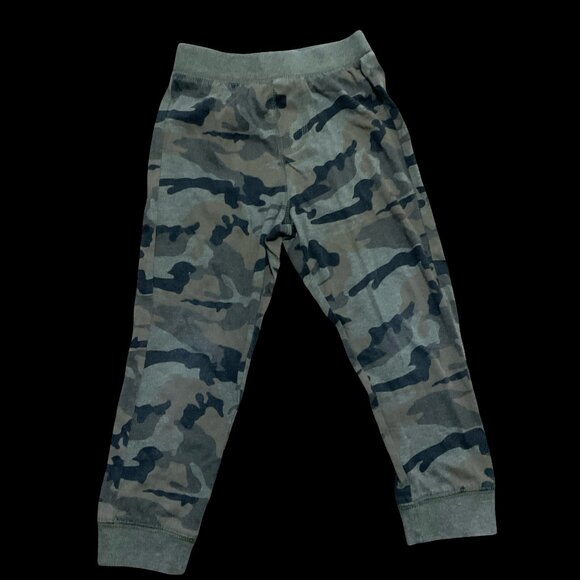 👣 5/$25 - Green Camouflage Print Pants - Picture 1 of 2